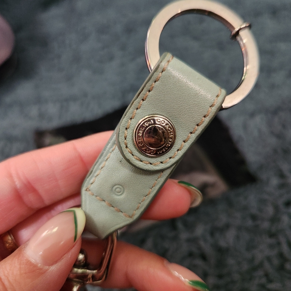 Coach Trigger Key Fob In Light Blue - Picture 4 of 6
